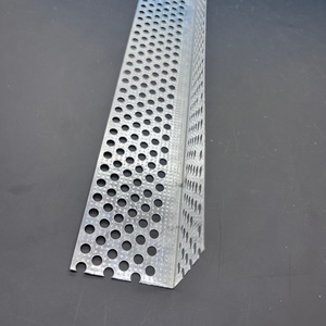 Profilés d'<span class=keywords><strong>angle</strong></span> perforés en acier galvanisé moderne, garnitures d'<span class=keywords><strong>angle</strong></span> en alliage pour la <span class=keywords><strong>protection</strong></span> des murs en plaques de plâtre et plâtrage - Product Image 6
