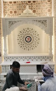 Thiết kế bằng đá cẩm thạch <span class=keywords><strong>mandir</strong></span> với hoa Sen Khắc Chuông đồng và thiết kế phù hợp với vastu cho ngôi nhà - Product Image 4