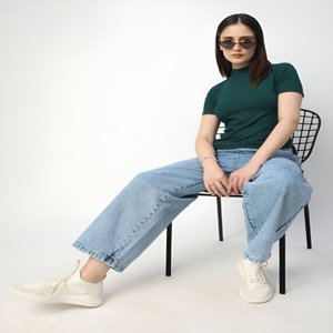 Camiseta verde sólida, cuello descubierto y manga corta, camiseta lisa, <span class=keywords><strong>Material</strong></span> 100%, tela de algodón, ropa de mujer hecha en la India - Product Image 1