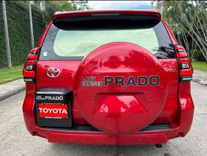 2022 para Toyota Land Cruiser Prado SUV Híbrido de Lujo, Motor Turbo Automático, Opciones de Interior Claro y Oscuro, Neumáticos R17/R18 - Product Image 2