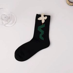 Calcetines personalizados de algodón 100% para mujer, diseño Floral 3D, mariposa, transpirable, de secado rápido, informal, uso diario, etiqueta privada de Vietnam - Product Image 6