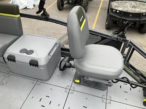 Sea-Doo Switch Fish 18 - 230 hp Galvanizado 2026 - Product Image 5