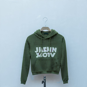 Sudadera con capucha negra para hombre, personalizada, de corte regular, de algodón tejido, informal, para otoño, con diseño de bolsillo con estampado frontal. - Product Image 4
