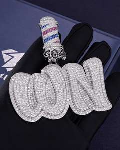Colgante de Lujo Personalizado con Nombre LUN, Estilo Hip Hop, con Dije de Poste de Barbero, Joyería de Diamantes Moissanita - Product Image 2