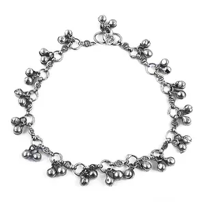 Chaîne de cheville bohème tibétaine en argent pour femme avec breloques clochettes et motif floral, bijoux plaqués antique pour soirée - Product Image 3