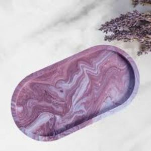 Nouveau plateau de service en résine au design unique fait à la main d'une seule pièce avec une qualité et un matériau extra optimales à très bon prix - Product Image 5