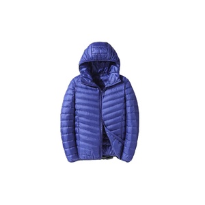 Nouvelle Veste Décontractée Homme Hiver 2026 Légère Matelassée Tendance Coupe Slim Portable Chaude à Capuche Coupe-Vent Teinte Unie - Product Image 3