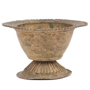 Cuenco de Latón Puro Vintage con Acabado Pulido para Decoración, Artículo Decorativo Árabe Peekdaan de Alta Calidad - Product Image 1