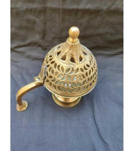 Soporte de incienso de latón más vendido con intrincado diseño artístico para meditación pacífica acabado pulido dorado - Product Image 6