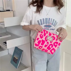 ピンクのヒョウ柄の女性の化粧品バッグレトロフラワーレディーススモールクラッチ財布トラベルハンドバッグ女子高生鉛筆収納バッグ