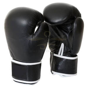 Guantes de boxeo personalizables duraderos de cuero negro y dorado con logotipo personalizado para artes marciales - Product Image 1