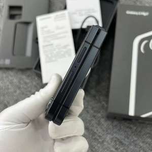 Teléfono Inteligente Samsung <span class=keywords><strong>Galaxy</strong></span> Flip7 de 512 GB Usado, Original, Desbloqueado, <span class=keywords><strong>5G</strong></span>, Teléfonos Móviles Usados de Segunda Mano, Venta al Por Mayor, Alta Calidad - Product Image 3