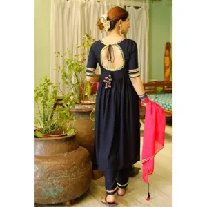 ชุดสูทผ้ากอตต้าสีน้ำเงินปรัสเซียสำหรับผู้หญิง - Product Image 4