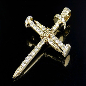 Pendentif Croix de Luxe en Argent Sterling Plaqué Or 18 carats avec Diamants Moissanite et Détail Corde, Bijou Hip Hop Premium - Product Image 4