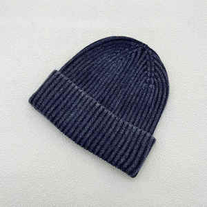 Bonnet unisexe doux en satin avec doublure en soie, personnalisable avec logo, pour le sommeil, chapeaux d'hiver, vente en gros, bonnet uni en satin vierge - Product Image 3