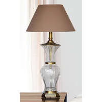 Lampes de table décoratives en laiton de haute qualité pour la maison et l'hôtellerie, design moderne et élégant avec options personnalisables