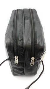 Sac cosmétique de voyage à plusieurs compartiments en cuir PU de luxe avec fermeture à glissière - Product Image 3