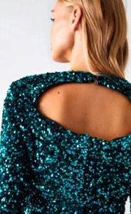 Mini vestido Esmeralda elegante con lentejuelas de terciopelo verde - Product Image 4