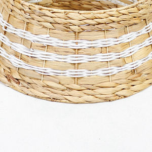 Collar de Árbol de Navidad de Jacinto de Agua Artex Dong Thap, Base Decorativa con Rayas Blancas - Product Image 5