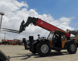 Chariot élévateur télescopique STH1056A de qualité fiable, hauteur de levage de 17,1 m, capacité de 4,5 tonnes - Product Image 5