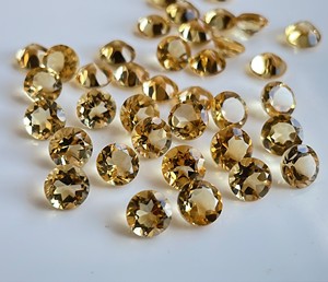 พลอยซิทรีนทรงกลมเจียระไนแบบเหลี่ยมเพชรพลอยสีเหลืองมะนาวหลวม4มม. ธรรมชาติคุณภาพสูง - Product Image 1