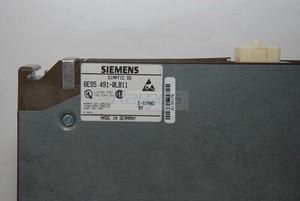 Cápsula Adaptadora SIMATIC 5 6ES5491-0LB11 para 2 Unidades PLC S5, Caja de Automatización Industrial, 0 E/S, Sin Memoria, Hecho en Alemania, Nuevo en Stock - Product Image 3