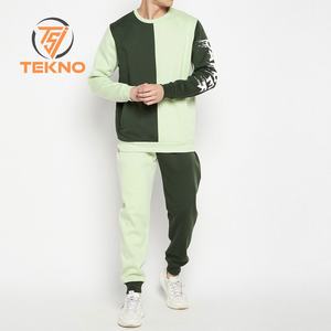 Traje de sudor de peso pesado para hombres de diseño personalizado Estilo de calle de moda con precio competitivo Tallas grandes para el invierno - Product Image 1