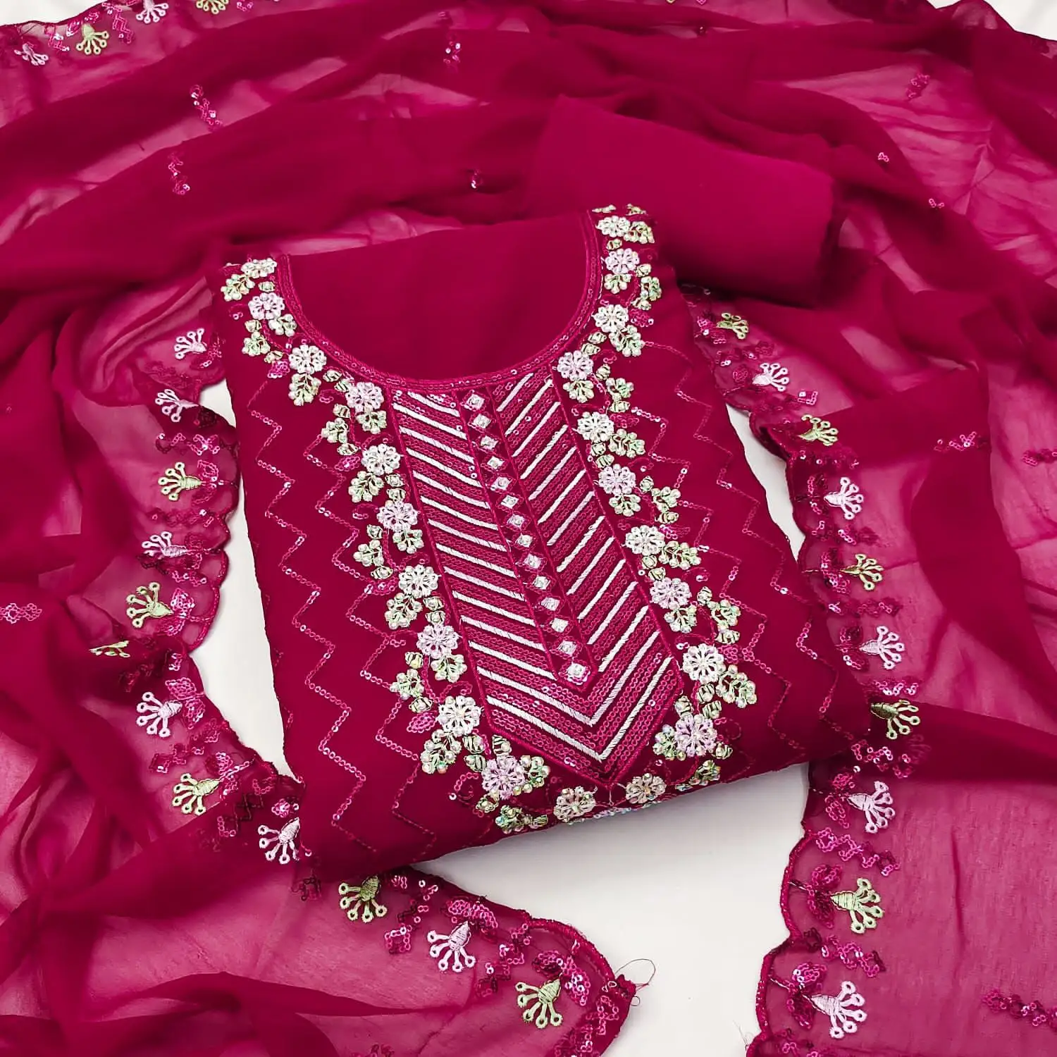 ชุดสูท2023ออกแบบล่าสุดผ้าทอจากอินเดียชุดสูทผ้าปากีสถานดีไซน์แบบปักลายสำหรับใช้งานในอินเดีย