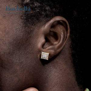 Offre Spéciale S925 Sterling Silver 14k Gold Round Diamond Iced Micro Pave Stud Boucle d'oreille pour hommes - Product Image 1