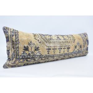 Oreiller patchwork Kantha en laine beige 16x48 pouces tissé avec un imprimé brodé floral vintage Confort rustique et design intemporel - Product Image 3