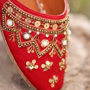 New Pakistani Design Flat Pump <b>Khussa</b> Jutti Women's Casual Indoor <b>Khussa</b> Solid Color with Embroidered and Printed Leather - Product Image 5