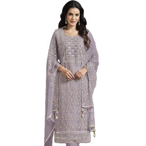 Señoras especiales Pure Chinon seda bordado secuencia trabajo bajo precio mejor calidad tres piezas Salwar traje para fiesta rica y función - Product Image 1