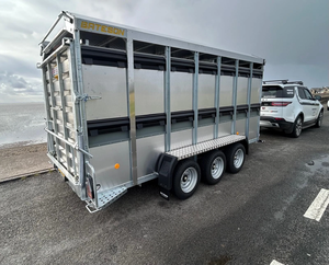 Semirremolque para Ganado, Caballos y Aves de Corral en Oferta, Precio Económico, Eurostock 337S, Remolque para Ganado de 14' con Tres Ejes - Product Image 3