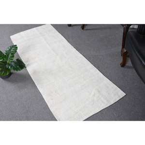 Alfombra de lana de retazos blanca moderna con respaldo de látex, alfombra tradicional turca ecológica de 2.2x6ft para el hogar y el comedor - Product Image 1