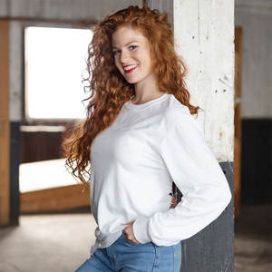 Camiseta de manga larga de algodón suave, lisa y de alta calidad, personalizable para mujer - Product Image 4