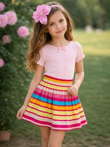 Ensemble de 2 jupes mini mignonnes pour tout-petits et filles - Pack de jupes rayées roses et colorées (tailles 2T-10) - Product Image 2