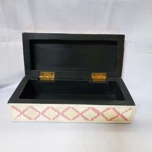 Boîte d'incrustation d'os artisanal de qualité supérieure faite à la main en Inde Taille et design personnalisés Idéal pour l'organisation de bijoux élégants Décor de table - Product Image 4