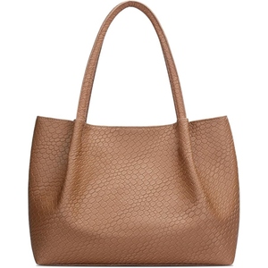 Sac fourre-tout en cuir de vachette pour femmes tendance, texture croco, sac à main à bandoulière, design structuré durable pour une élégance quotidienne - Product Image 5