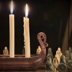 Bougeoir en bois à six colonnes, idéal pour la décoration intérieure, centre de table et éclairage festif, fabriqué à la main en Inde - Product Image 2