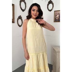 Vestido Maxi Amarillo con Capas y Detalles de Encaje - Amarillo - Product Image 3