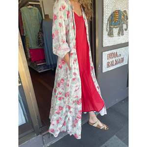 Vestido Boho-Elegante MAISON HOTEL AGUSTINA, Tela de Canalé de Alta Calidad, Largo hasta el Suelo, Fruncido, Transpirable, Corte Holgado, para Tallas XS a XL - Product Image 2