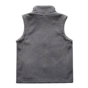 Gilet d'hiver élégant et respirant pour hommes avec logo personnalisé brodé en polaire durable, chaud et confortable, coupe extensible - Product Image 2