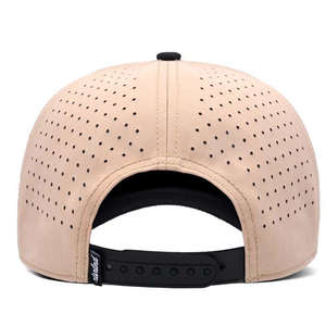 Casquette de baseball unisexe imperméable à 5 panneaux avec broderie et fermeture snapback INJAE VINA Performance perforée pour le sport et les activités de plein air - Product Image 1