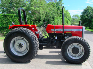 Nouveau tracteur à roues Massey Ferguson MF 290 4WD avec moteur 80 CV et boîte de vitesses, plus de 50 000 heures, livraison gratuite - Product Image 4