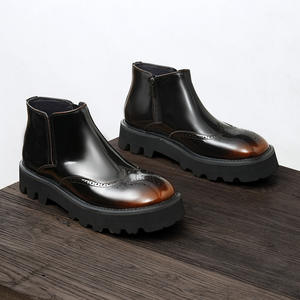 รองเท้าหนังกลับนิ่มแบบ Brogue ขอบเจาะรู พื้นรองเท้าน้ำหนักเบา รองเท้าลำลองสำหรับผู้ชาย รองเท้าแฟชั่น - Product Image 1