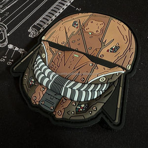 ป้ายโลโก้พิมพ์ลายคุณภาพสูงแบบกำหนดเอง แผ่นยางพีวีซีเนื้อนุ่ม แบบเย็บติด รูปทรงดอกไม้ สำหรับตกแต่งเสื้อผ้า ผ้าแคนวาส ผ้าทวิล - Product Image 5