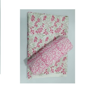 Fábrica al por mayor de tela de algodón ligero impreso textil para niños prendas de vestir vestidos y camisas de exportación de la India cubre para niñas - Product Image 1