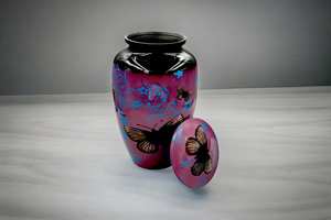 Urna de cremación de aluminio Contenedor conmemorativo Urnas de entierro de metal Diseño de mariposa encantadora Tamaño grande 26 cms de alto con bolsa de terciopelo - Product Image 2