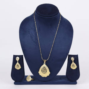 Conjunto de colgante de latón Premium exclusivo para mujer, joyería religiosa ortodoxa con Chapado En Oro Laminado para compromiso de boda - Product Image 1