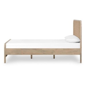 เตียงไม้สักขนาดคิงไซส์พร้อมหัวเตียงหวายสีธรรมชาติสไตล์นุ่ม - Product Image 2